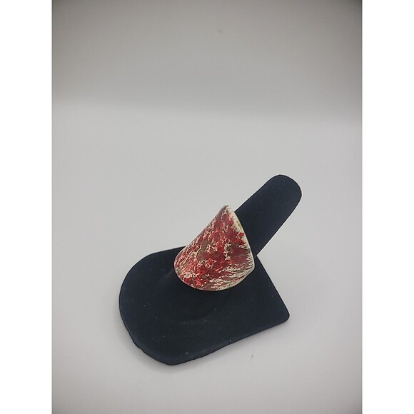 Vintage Ring Size 5 Beige Red Splatter Jewelry Costume - Picture 7 of 12